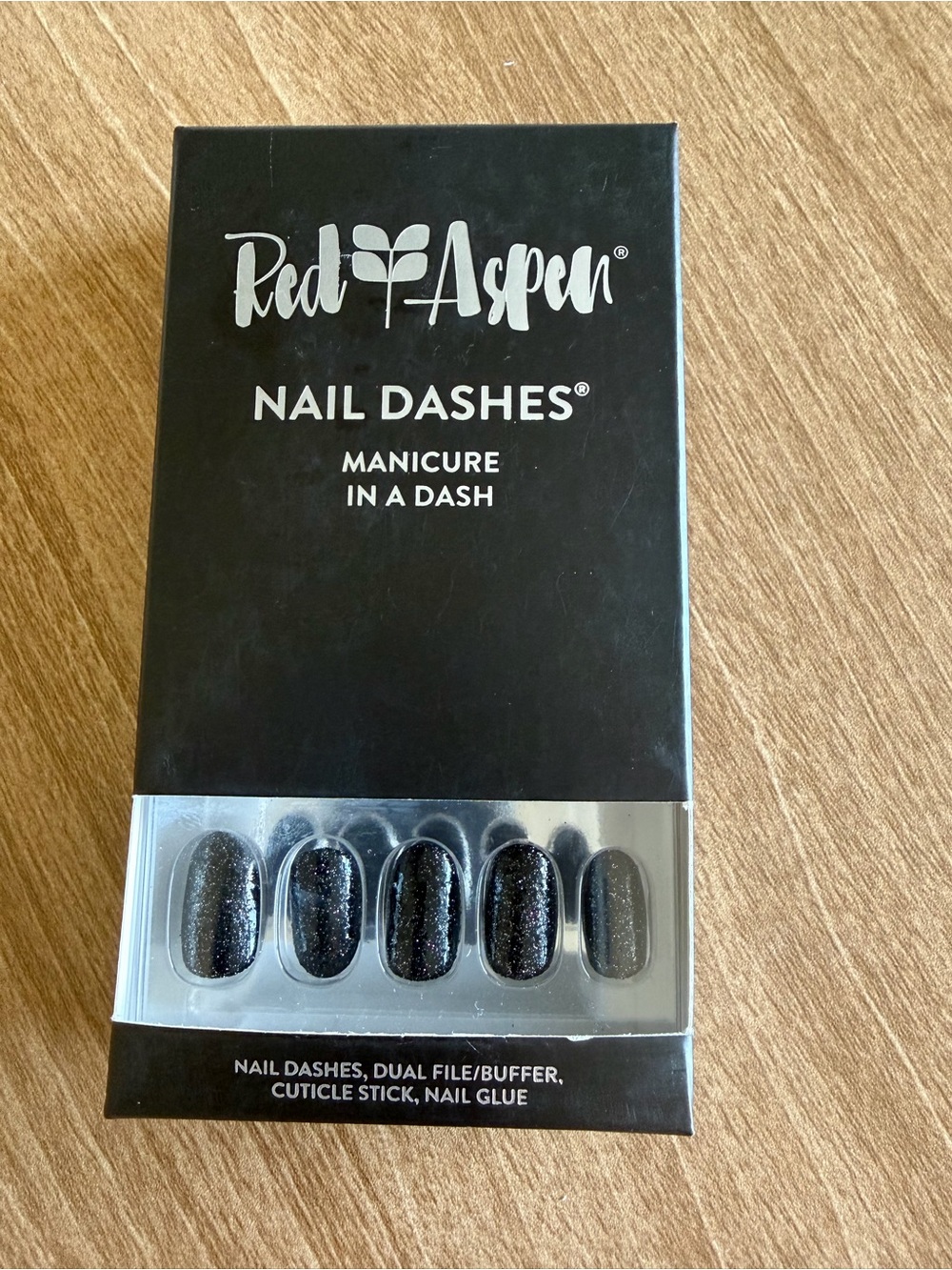 Red Aspen Nail Dashes - Alicia’s Black Clutch Press Ons - Medium Round